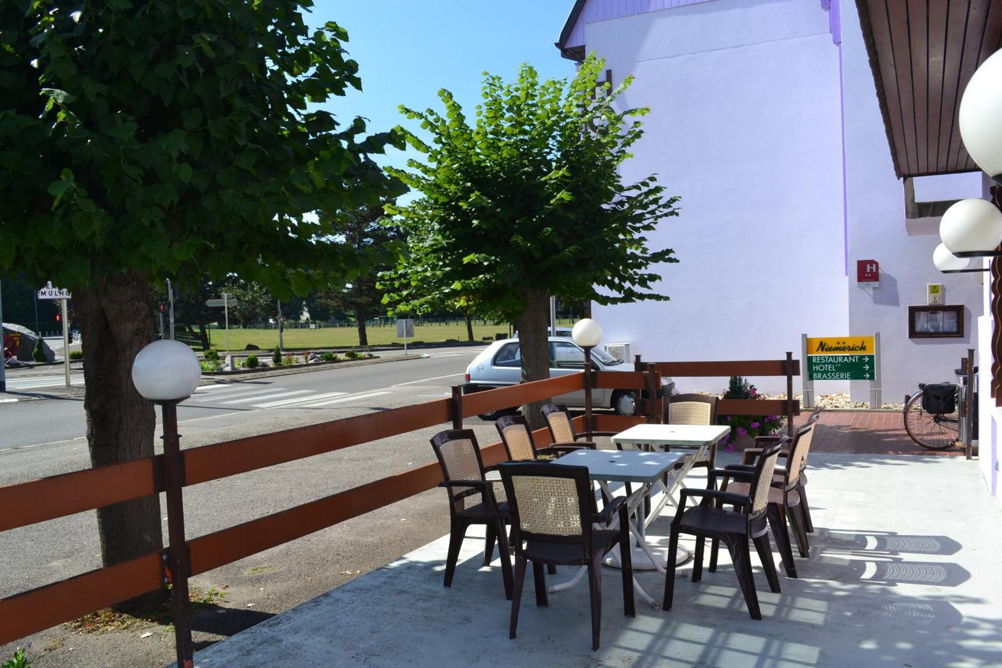 Hotel Restaurant Niemerich Pulversheim Kültér fotó