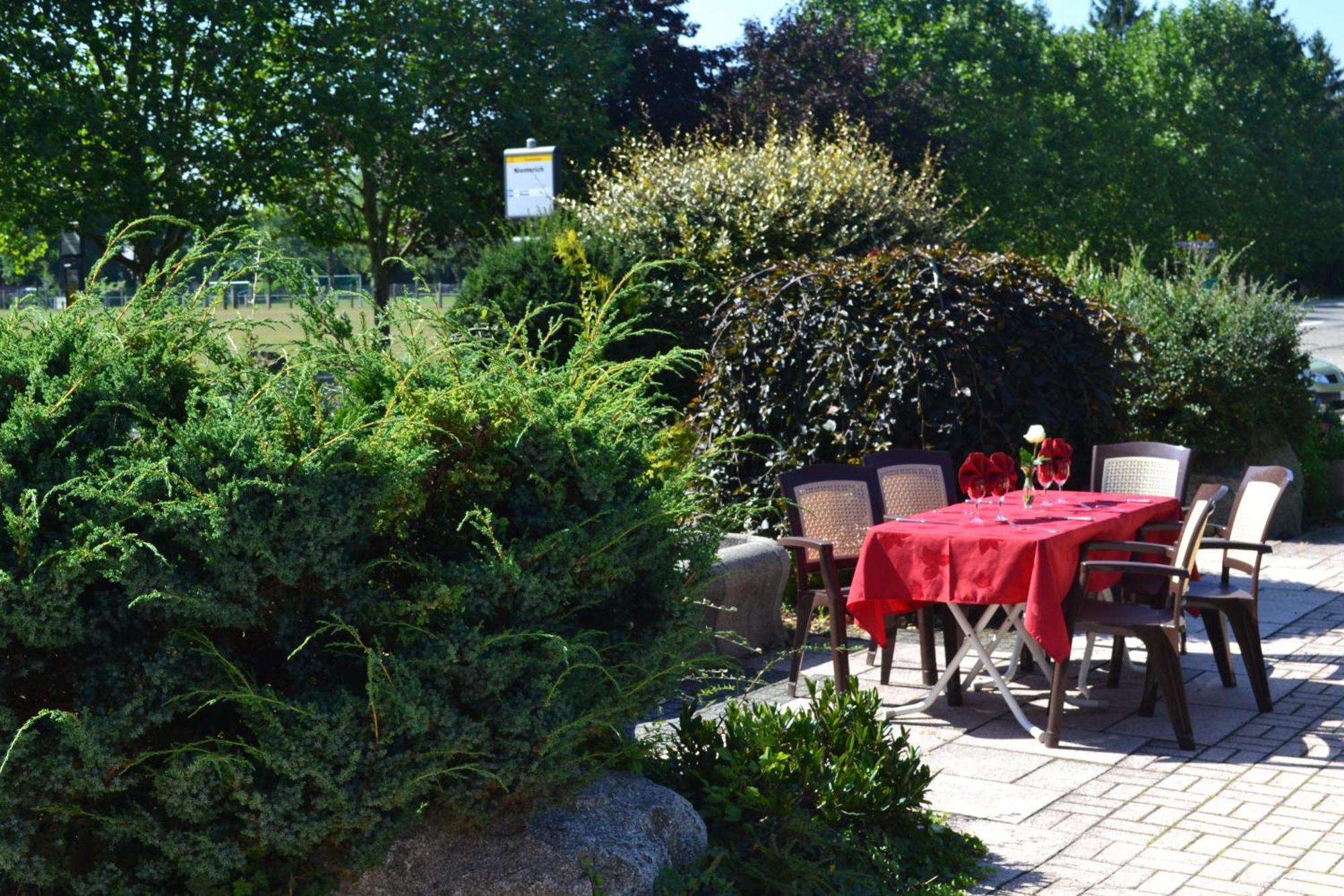 Hotel Restaurant Niemerich Pulversheim Kültér fotó