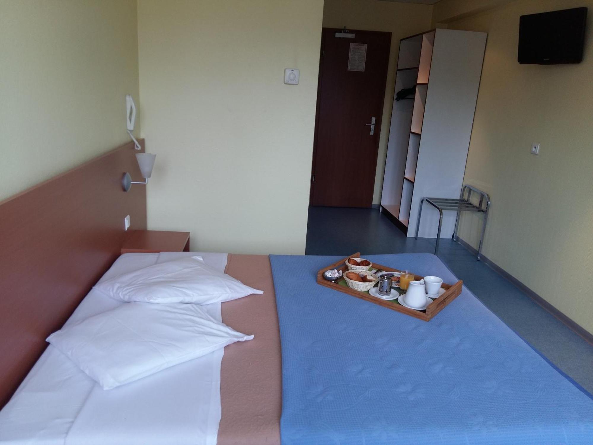 Hotel Restaurant Niemerich Pulversheim Szoba fotó